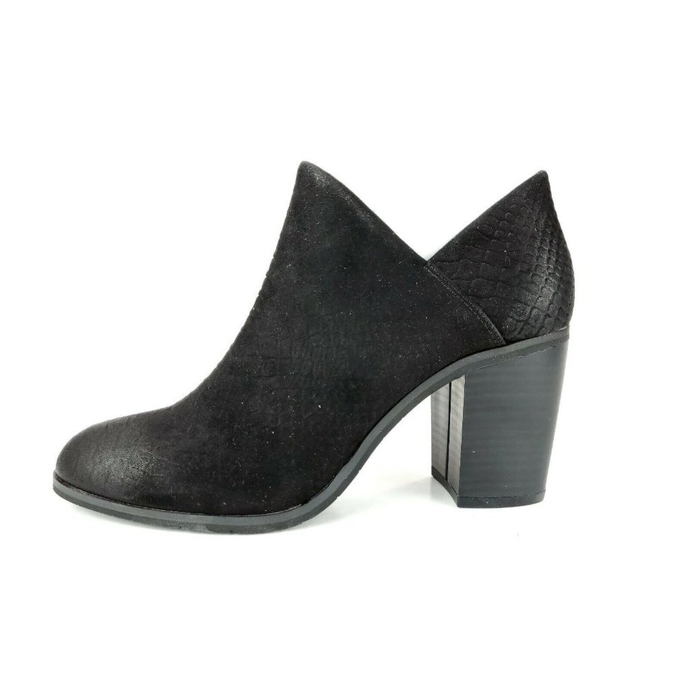 BC Footwear Kettle Black Faux Suede Snake 7.5